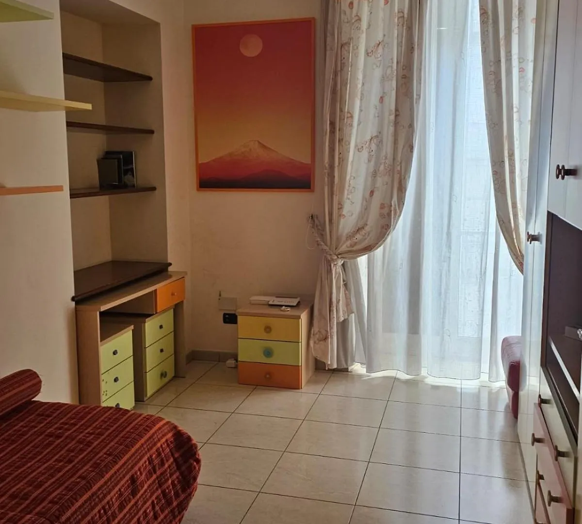 נאפולי Vomero Inn 0*,